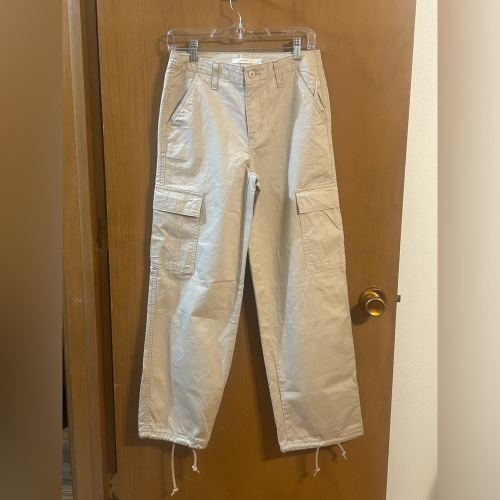 Levi's 94 Baggy Cargo Pants Size‎ 25 Beige High Rise Wide Leg Y2K NEW w/out Tags